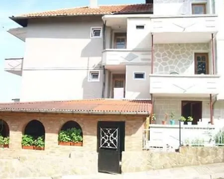 게스트하우스 на гости при силвия 오브조르