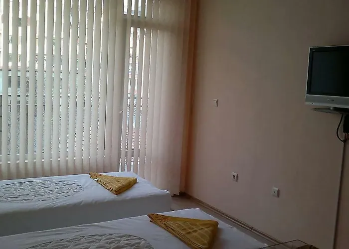 на гости при силвия 3* Обзор